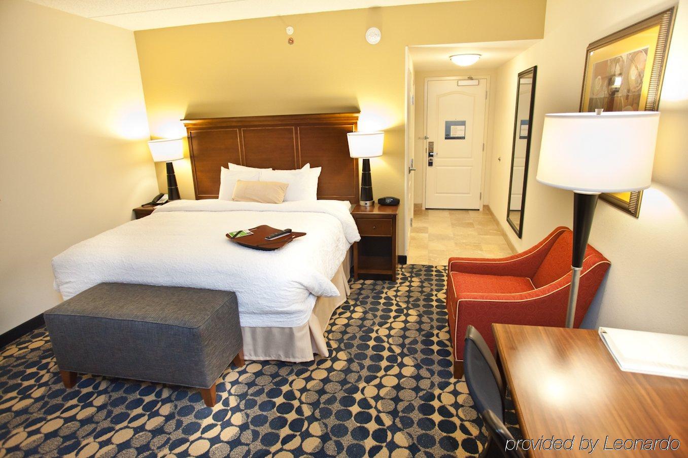 Hampton Inn&suites North I-85 3* Durham